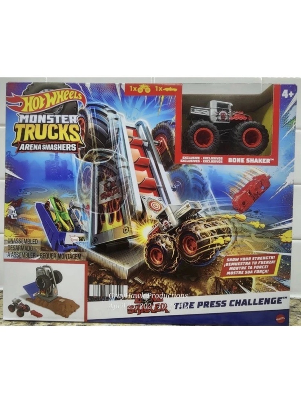 Hot Wheels Monster Trucks Arena Smashers Playset with Tire Press Smasher & Truck